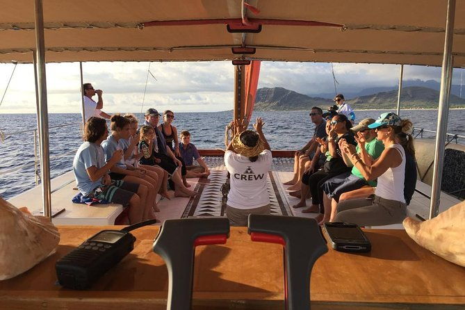 polynesian-canoe-day-sail