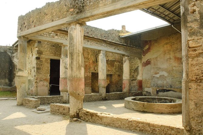 pompeii-and-naples-with-guide-all-day-and-tickets-included