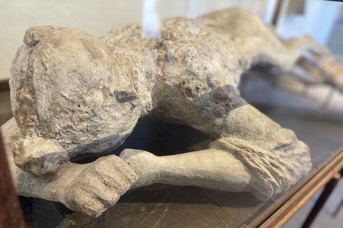pompeii-with-an-archaeologist-small-group-2