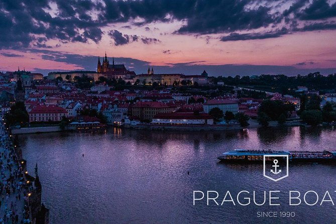 prague-boats-3-hours-crystal-dinner-cruise