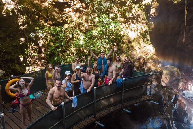 premium-tour-rincon-de-la-vieja-volcano-and-waterfall-hiking