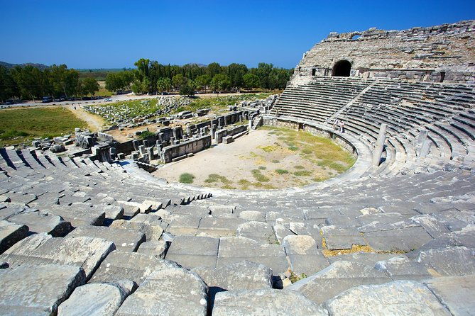 priene-miletos-didyma-tour-from-kusadasi-selcuk-hotels-2