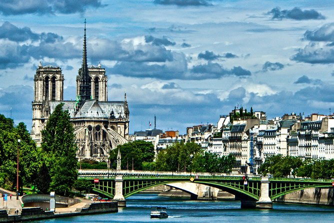 private-10-hour-shore-excursion-to-paris-from-le-havre-official-guide-in-paris