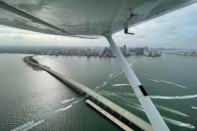 private-60-minute-romantic-air-tour-with-champagne-in-miami