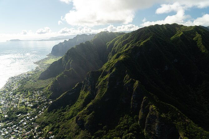private-60-minutes-helicopter-tour-in-honolulu