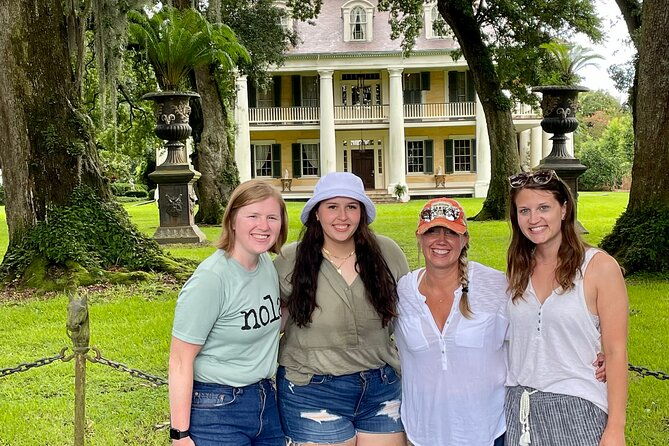 private-airboat-ride-and-plantations-tour-with-gourmet-lunch-from-new-orleans