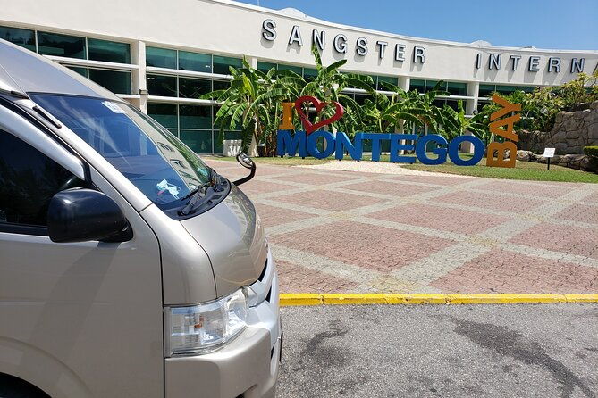private-airport-transfers-to-negril-hotels-and-villas