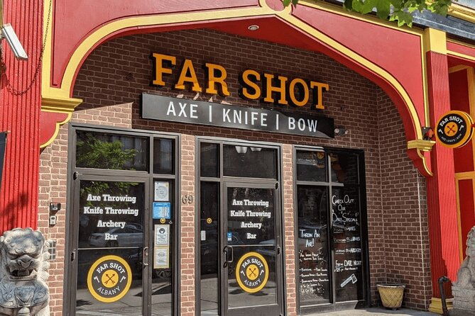 private-axe-throwing-for-1-hour