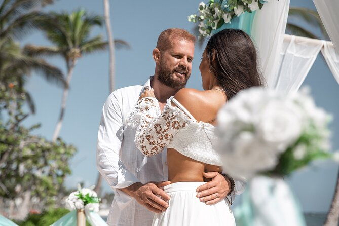 private-beach-photoshoot-with-pro-photographer-in-punta-cana