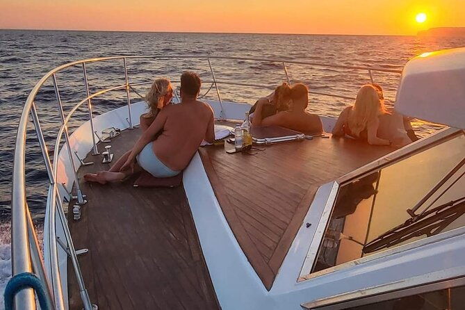 private-boat-charters-around-malta-gozo-comino-2