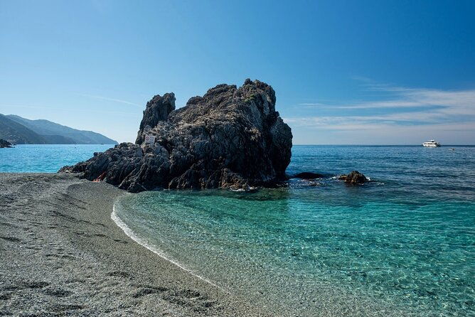 private-boat-tour-from-la-spezia-to-the-5-terre