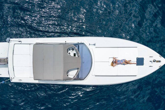private-boat-tour-of-amalfi-coast-with-drinks
