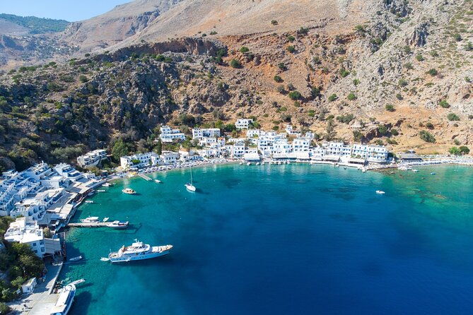 private-boat-tour-of-crete-coastlines