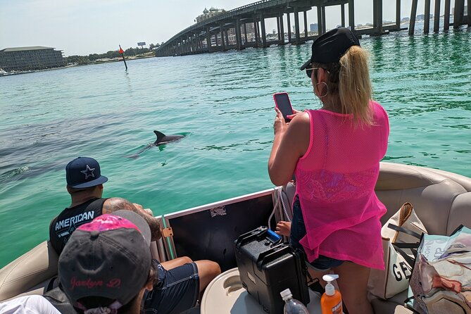 private-captained-pontoon-to-crab-island-in-destin-3-6-hrs