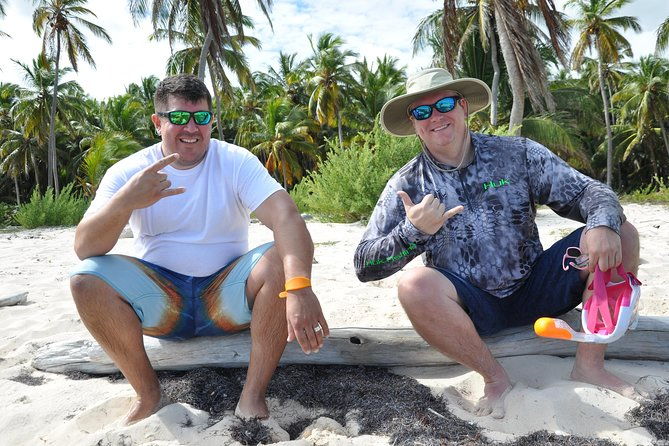 private-caribbean-snorkeling-cruise-at-punta-cana-sharks-stingray-encounter