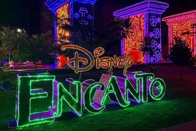 private-christmas-lights-tour-in-medellin-only-holiday-season