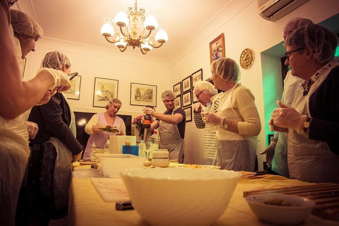 private-cooking-class-in-traditional-andalusian-housing-2