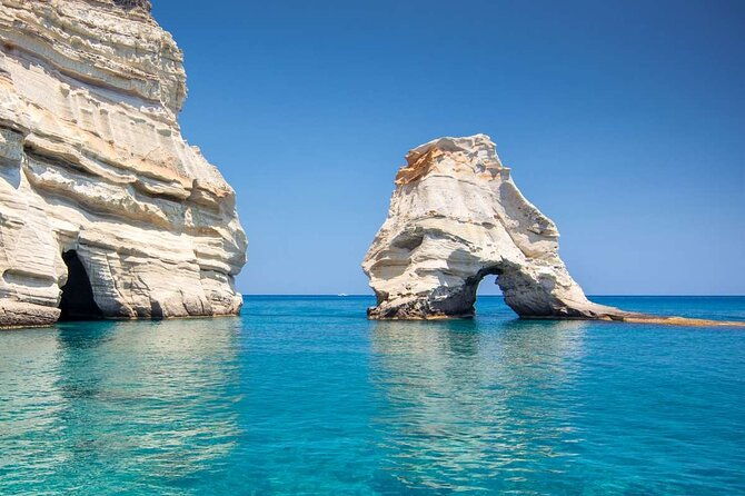 private-cruise-west-side-of-milos-kleftiko
