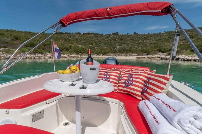 private-day-trip-to-hvar-and-blue-lagoon-with-snorkeling
