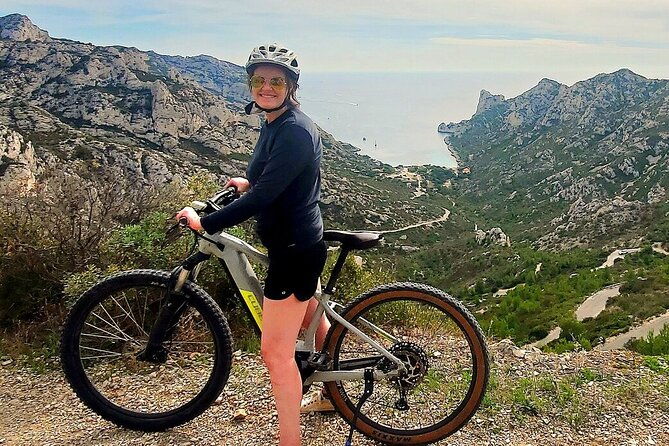 private-ebike-tour-to-calanques-or-city