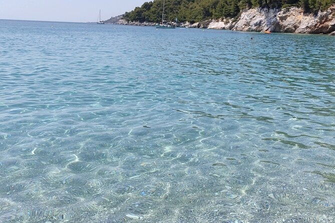 private-group-swimming-and-relax-in-beautiful-beaches
