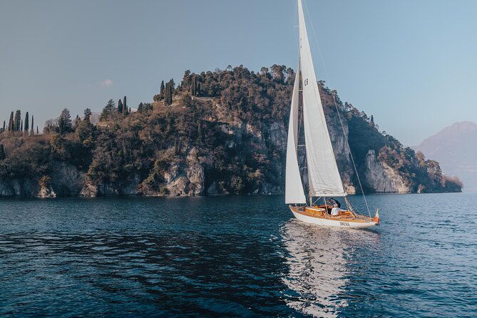 private-guided-sailing-boat-tour-on-lake-como-with-aperitif-2