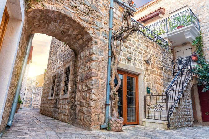 private-guided-tour-in-budva-sveti-stefan