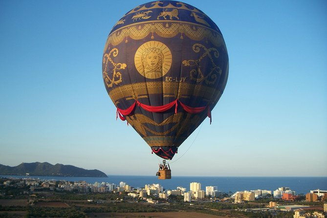 private-hot-air-balloon-ride-in-mallorca-with-champagne-and-snacks-2