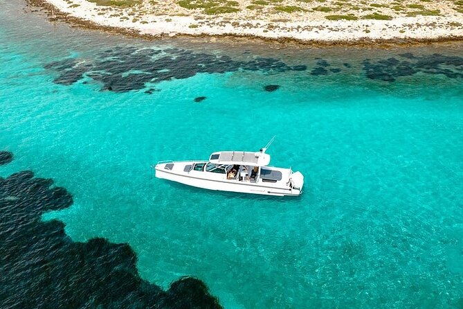 private-luxury-boat-half-day-tour-paros-antiparos-and-blue-lagoon