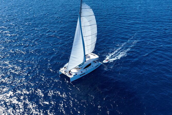 private-luxury-catamaran-charter-in-nassau