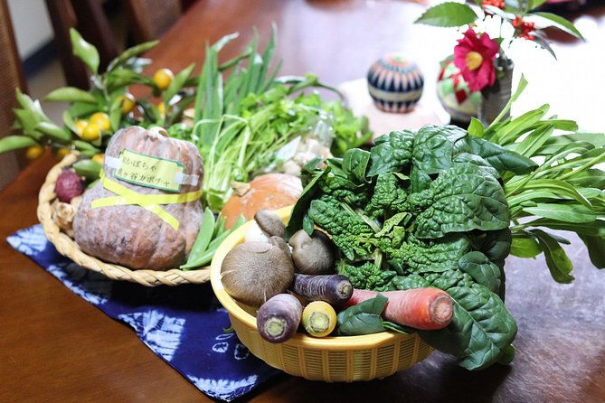 private-market-visit-tofu-intro-cooking-class-in-kyoto