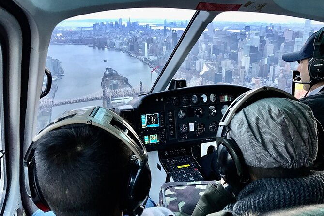 private-new-york-city-helicopter-tour-for-2-6-from-westchester-2
