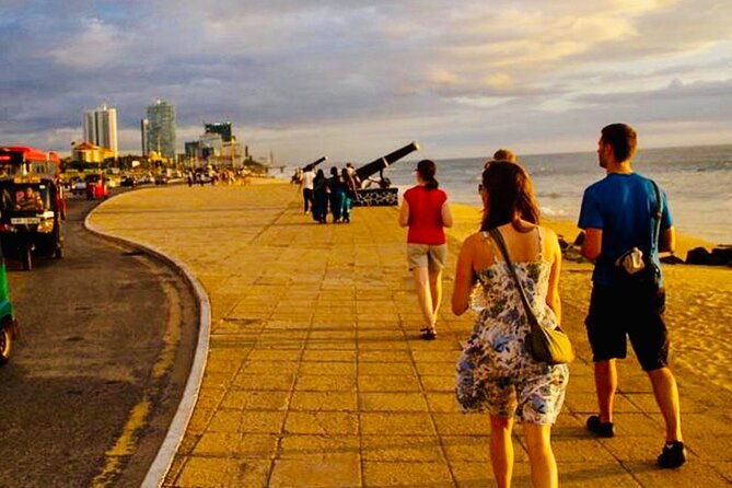 private-night-tour-in-colombo-with-street-food-tasting