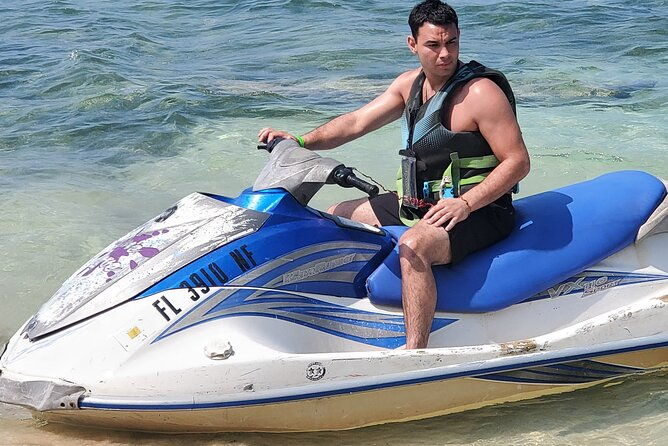 private-parasailing-and-jet-skiing-at-montego-bay