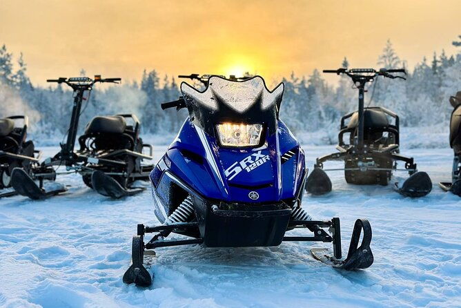 private-party-northern-lights-tour-snow-scooters