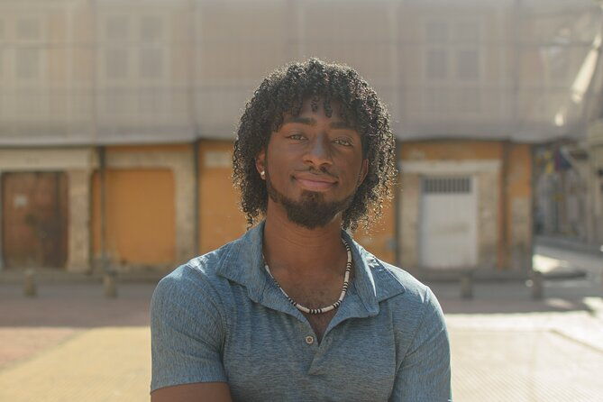 private-photo-session-through-the-streets-of-cartagena