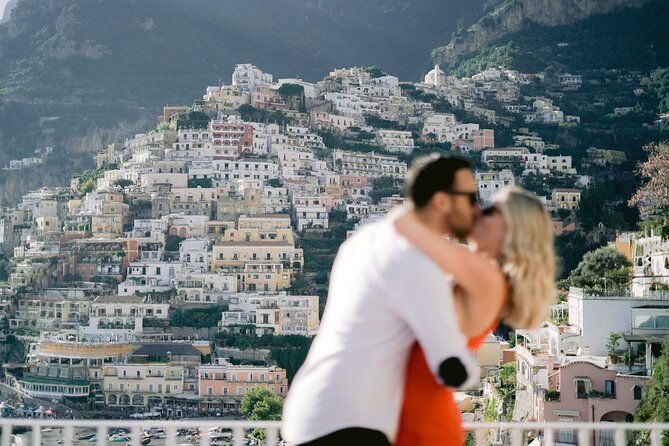 private-professional-photoshoot-in-positano-couple-and-family