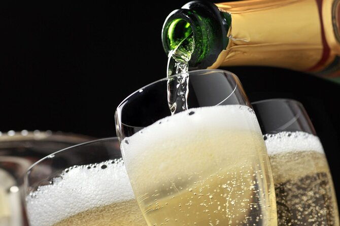 private-roundtrip-transfer-to-las-vegas-by-luxury-limo