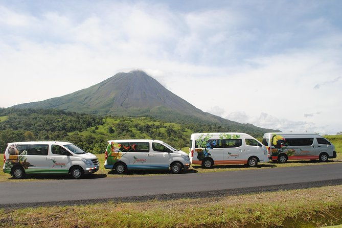 private-shuttle-from-la-fortuna-to-liberia-airport
