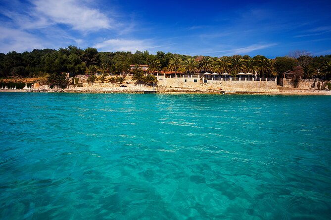 private-speed-boat-tour-of-hvar-south-shore-pakleni-islands