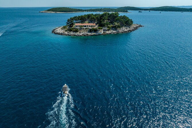 private-speedboat-custome-made-tour-from-trogir-and-split