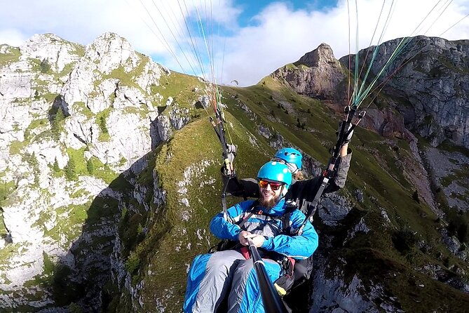 private-tandem-paragliding-in-soca-valley-4