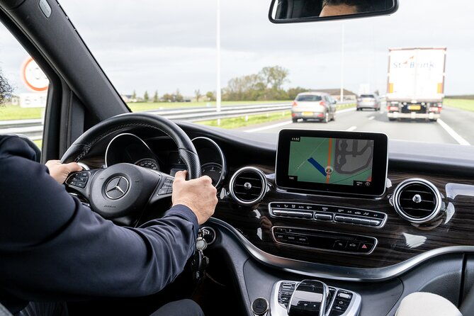 private-taxi-airport-transfer-to-or-from-schiphol-airport-ams