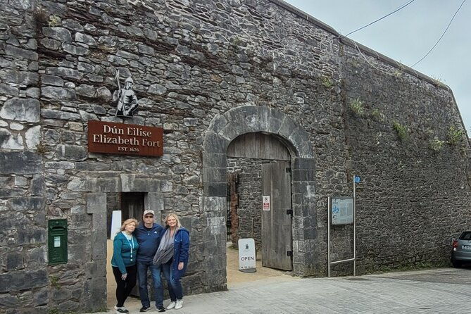 private-taxi-tour-of-blarney-castle-cork-city-and-kinsale