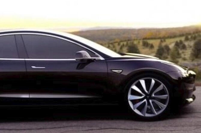 private-tesla-transfer-from-phoenix-airport-to-all-hotels