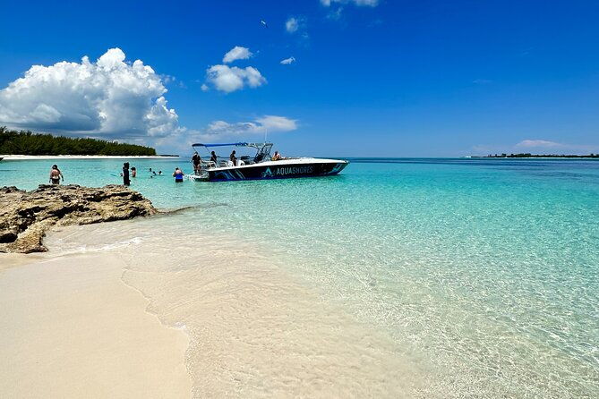 private-tour-45ft-powerboat-to-nearby-islands