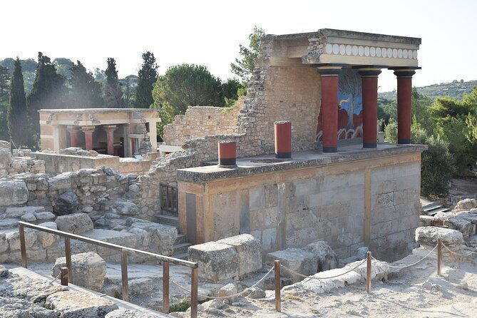 private-tour-at-the-palace-of-knossos-and-museum-in-crete