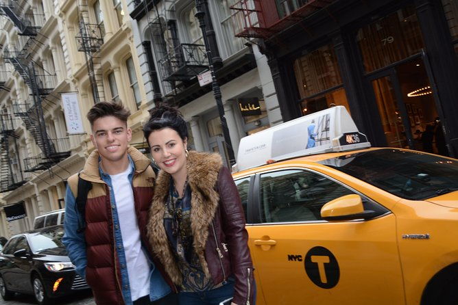 private-tour-of-brooklyn-bridge-and-neighborhoods-with-photoshoot