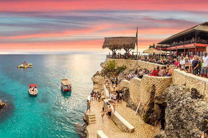 private-tour-of-negril-beach-and-sunset-at-ricks-cafe