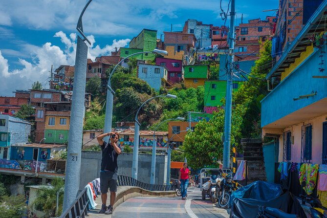 private-tour-street-art-in-medellin-urban-art-cultural-identity